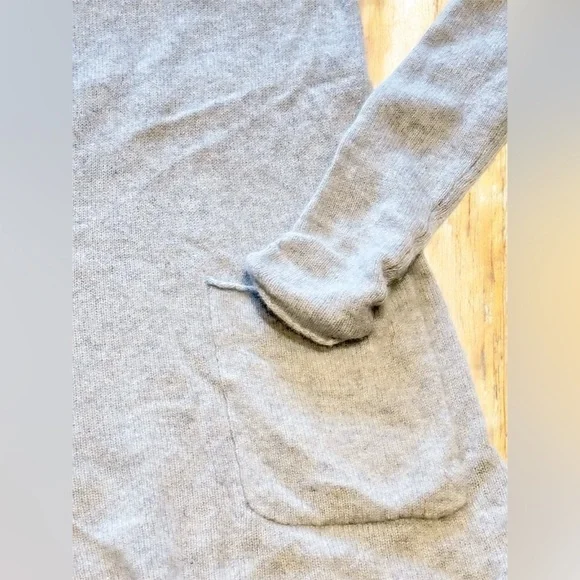 100% Cashmere Cowl Neck Tunic Sweater Gray Long Sleeve Pockets Qi Saks 5th Av XS - Picture 2 of 10